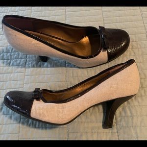 Naturalizer heels size 8 1/2w